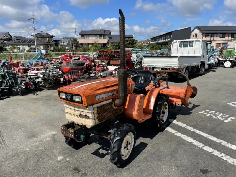 大分県 中津市  クボタ　トラクター 