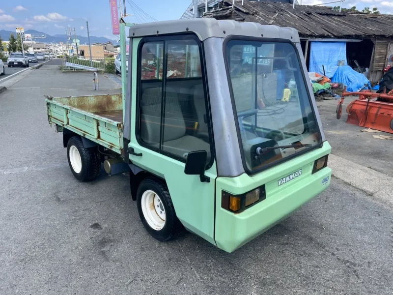 三重県 津市   アテックス　小型特殊自動車