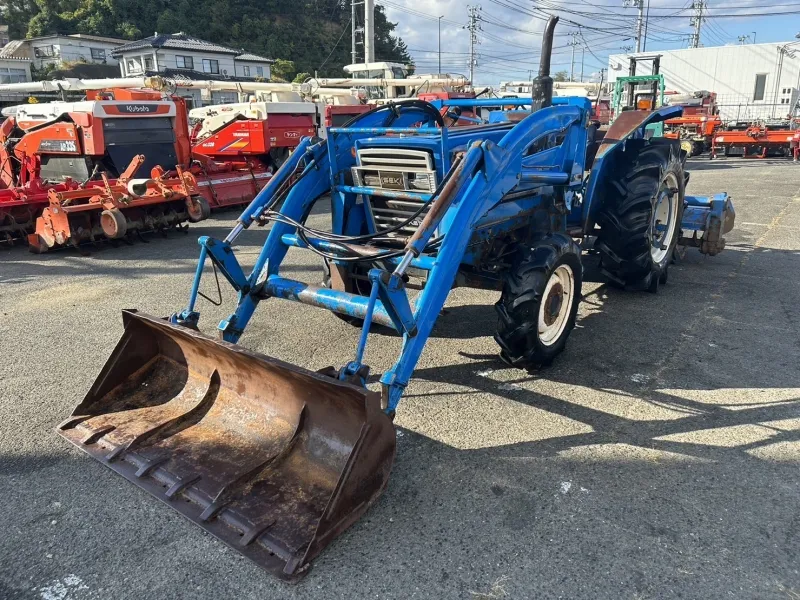 福島県 安達郡安達町  イセキ　トラクター