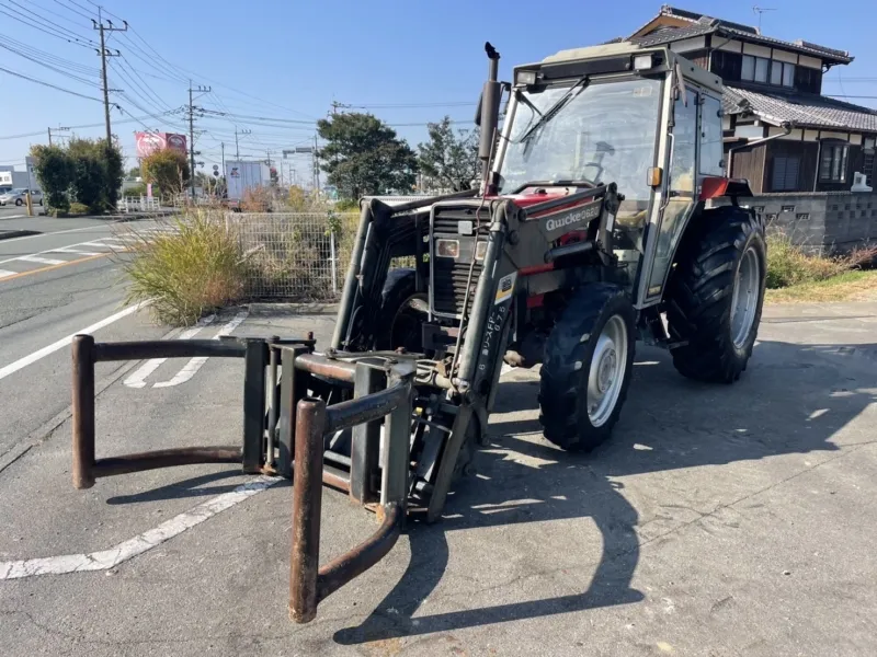 熊本県 天草市  マッセイファーガソン　トラクター