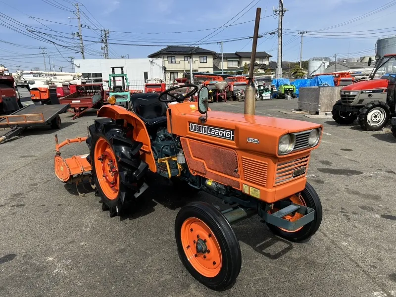 宮城県 亘理亘理町  クボタ   トラクター  