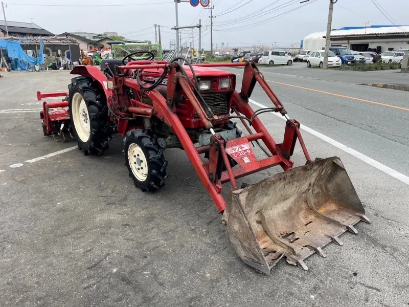  佐賀県 唐津市 ヤンマー　トラクター  