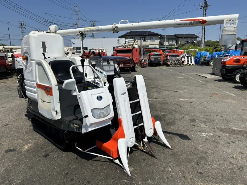 福島県 白川郡塙町  クボタ   コンバイン 