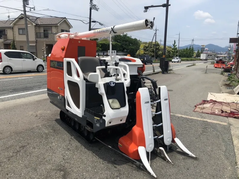  兵庫県 三木市 クボタ 　コンバイン 