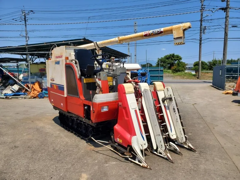  埼玉県 鴻巣市  ヤンマー 　コンバイン 