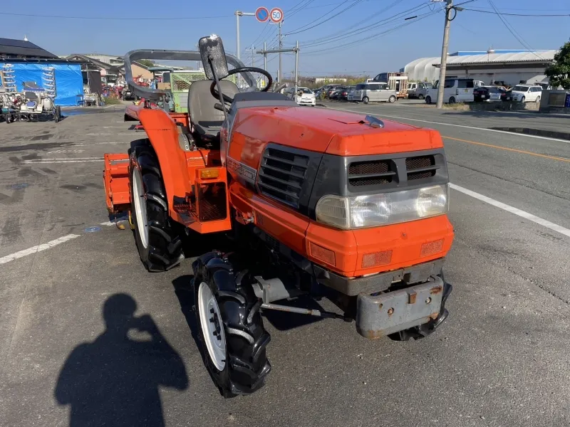 長崎県 長崎市  クボタ   トラクター 