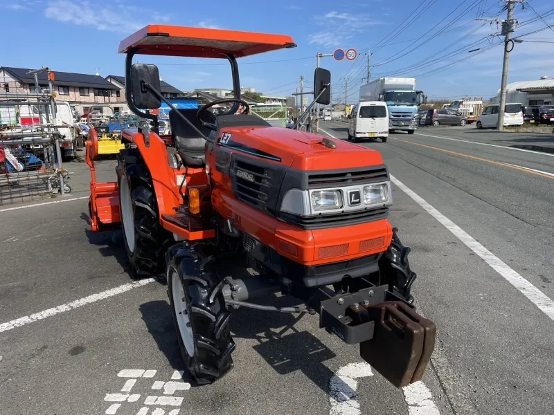 佐賀県 武雄市 クボタ 　トラクター 