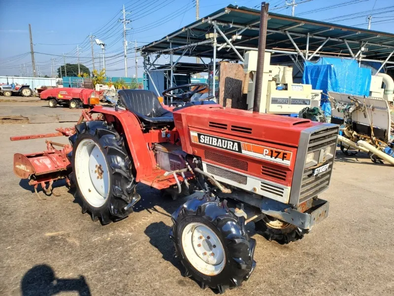 茨城県 常総市  シバウラ 　トラクター 