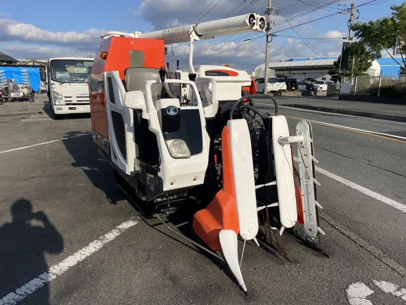 山口県 宇部市  クボタ   コンバイン