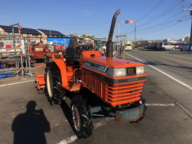 福岡県 田川郡大任町  クボタ 　トラクター 