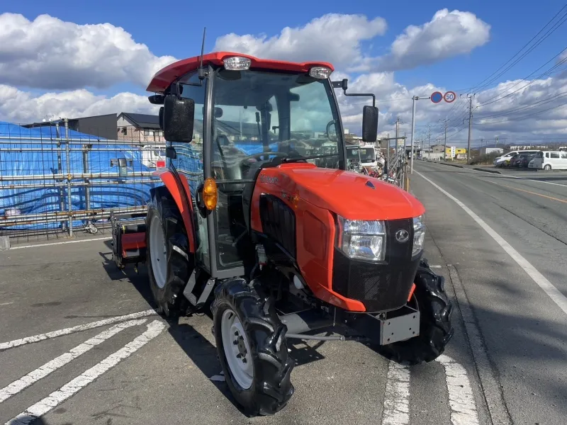 福岡県 田川郡大任町 クボタ 　トラクター 