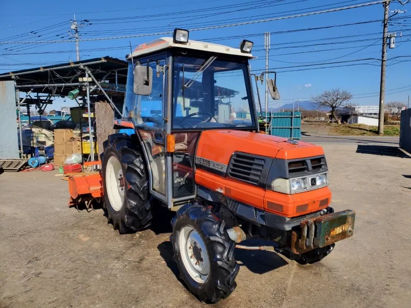 千葉県 茂原市  クボタ   トラクター 