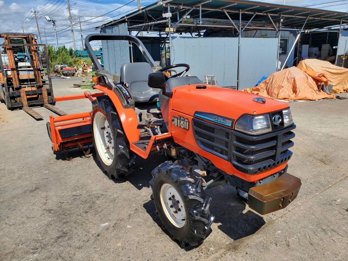 千葉県 香取市   クボタ  トラクター