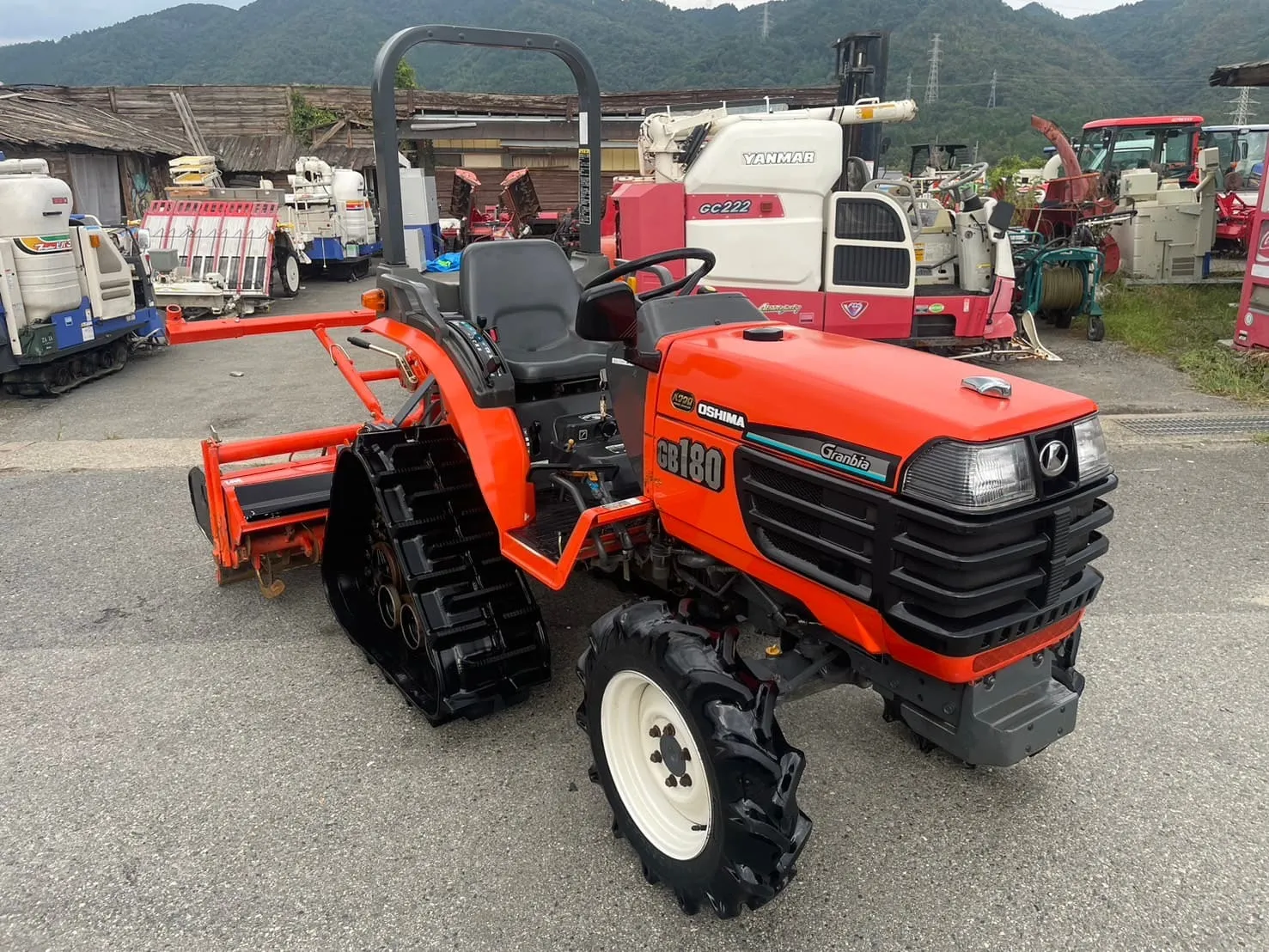 奈良県宇陀市 　クボタ　トラクター