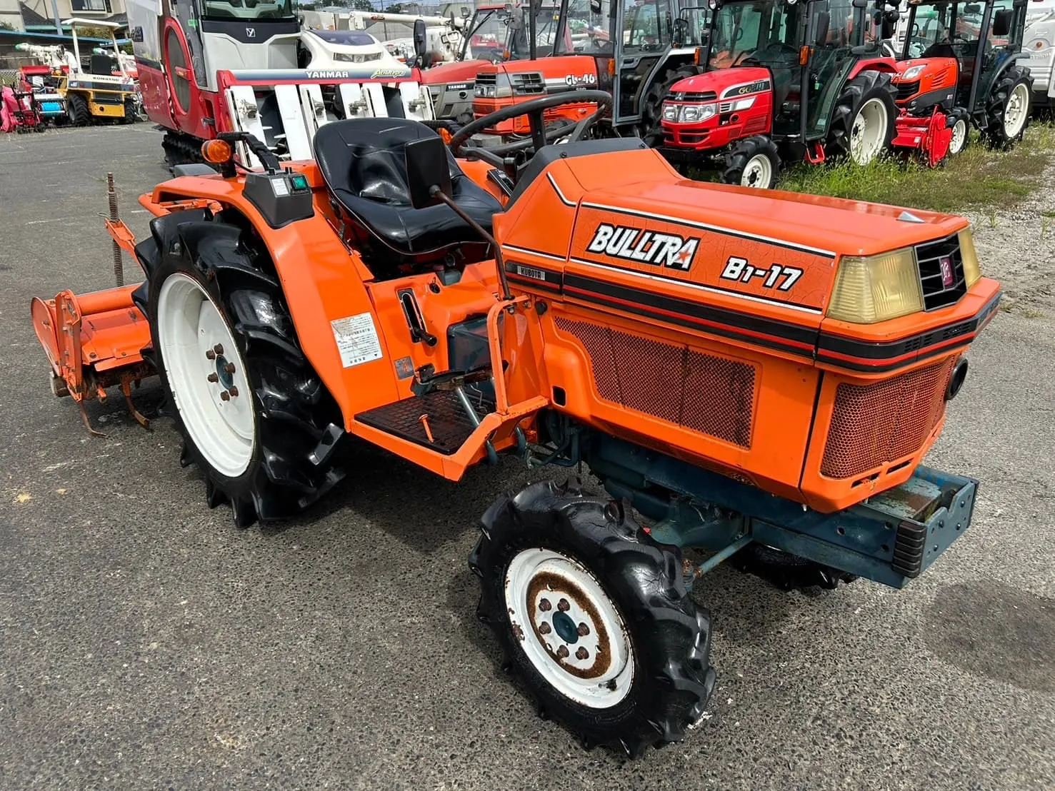 福島県 二本松市   クボタ　トラクター