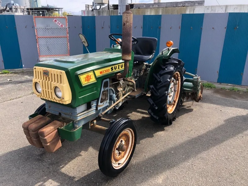 茨城県 古河市  スズエ　トラクター 