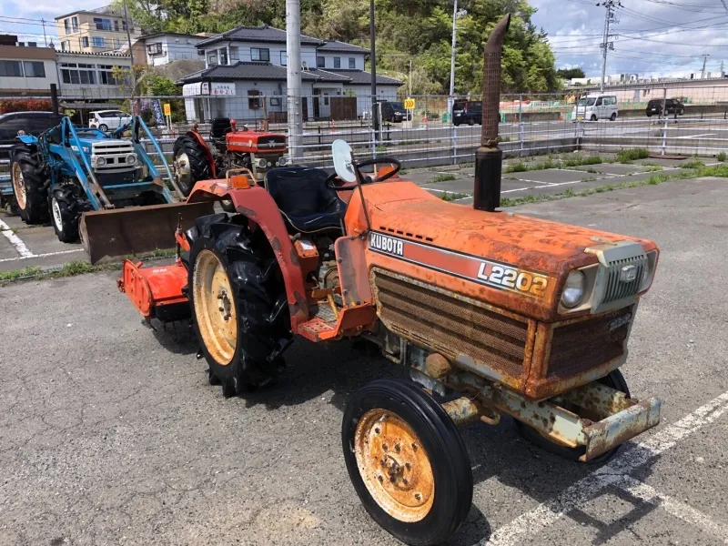  福島県 本宮市  クボタ　トラクター