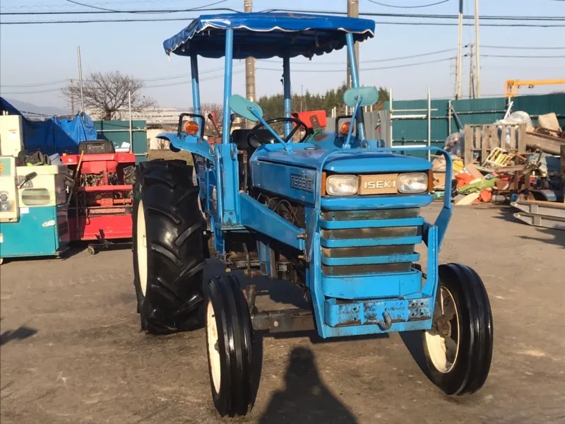 埼玉県 白岡市   イセキ　トラクター