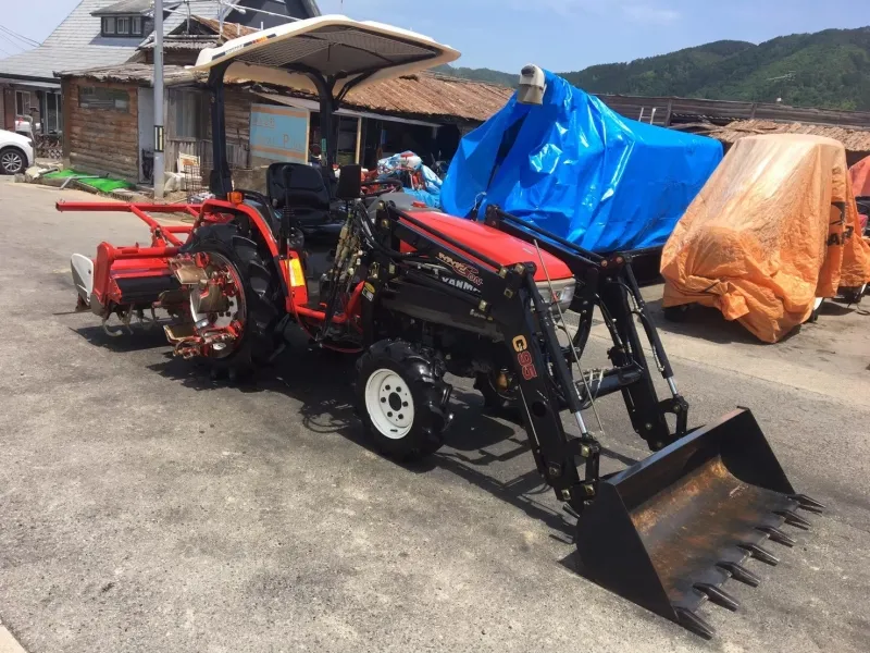 三重県 員弁郡東員町  ヤンマー　トラクター