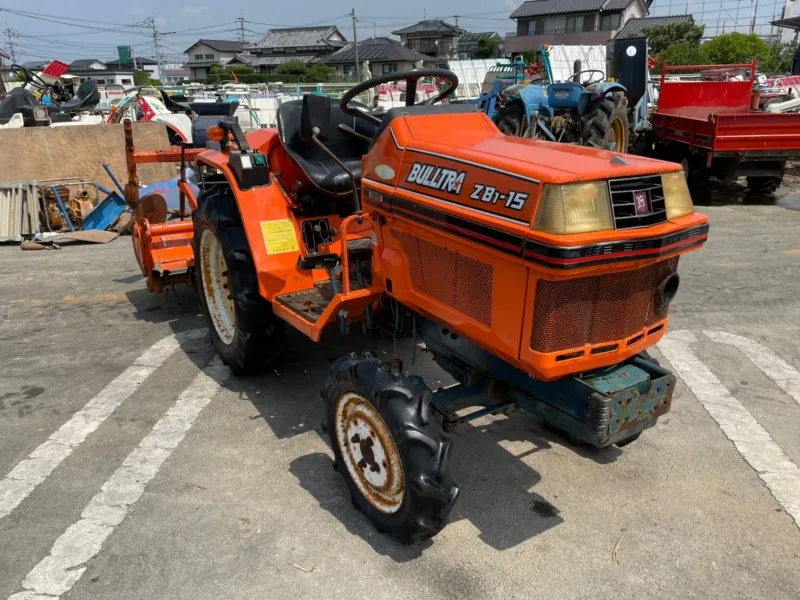 佐賀県 鳥栖市  クボタ　トラクター