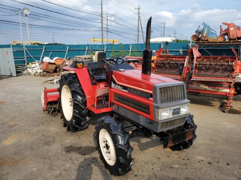 埼玉県 入間郡三芳町  ヤンマー　トラクター