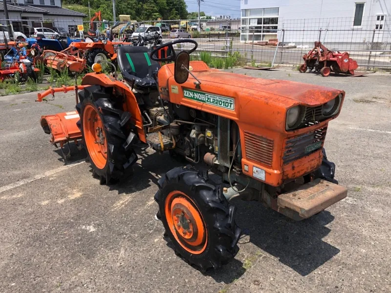 岩手県 花巻市  クボタ　トラクター