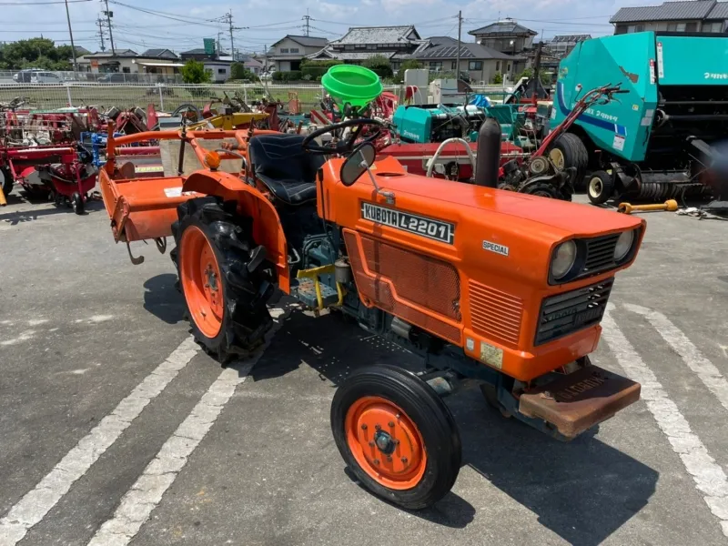 長崎県 松浦市  クボタ　トラクター