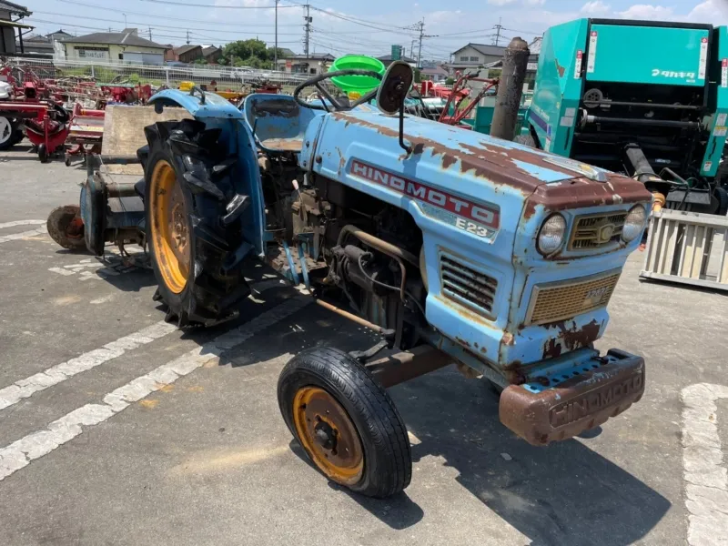 福岡県 みやま市  ヒノモト　トラクター