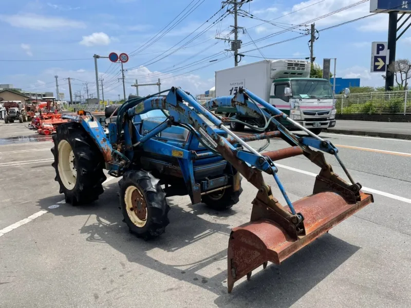 佐賀県 武雄市 イセキ　トラクター 