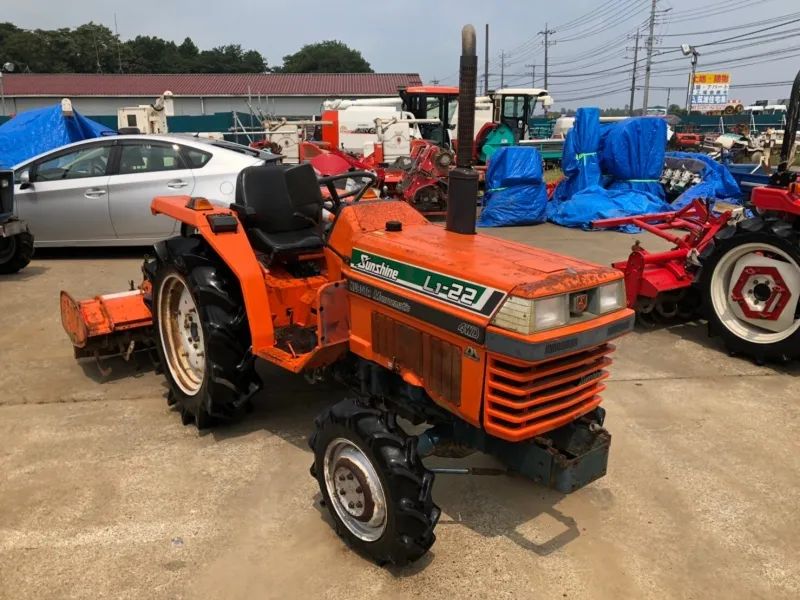 栃木県 真岡市 クボタ    トラクター