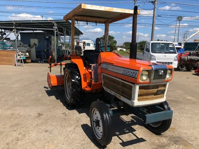 茨城県 鉾田市   クボタ    トラクター