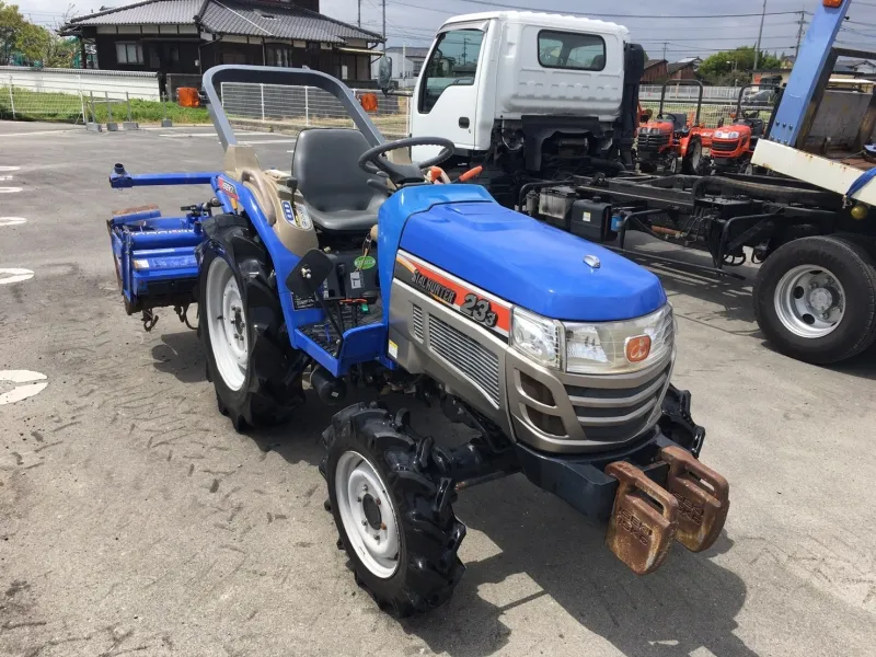 鹿児島県 薩摩川内市 イセキ    トラクター