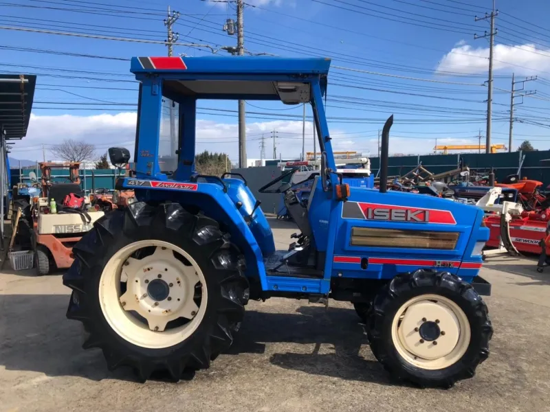  埼玉県 児玉郡美里  イセキ    トラクター