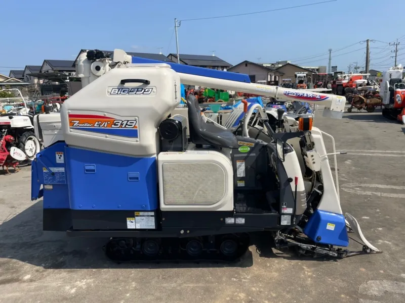  島根県 出雲市  イセキ    コンバイン