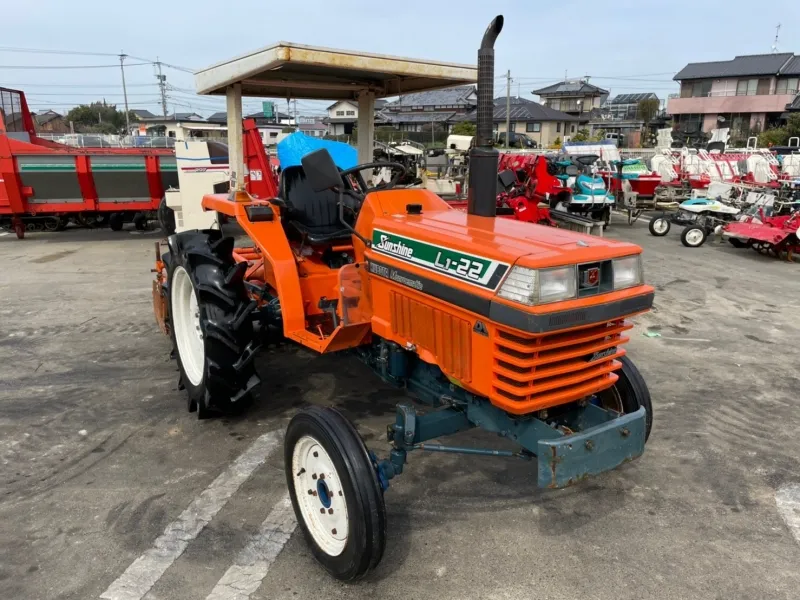  熊本県 阿蘇市  クボタ    トラクター